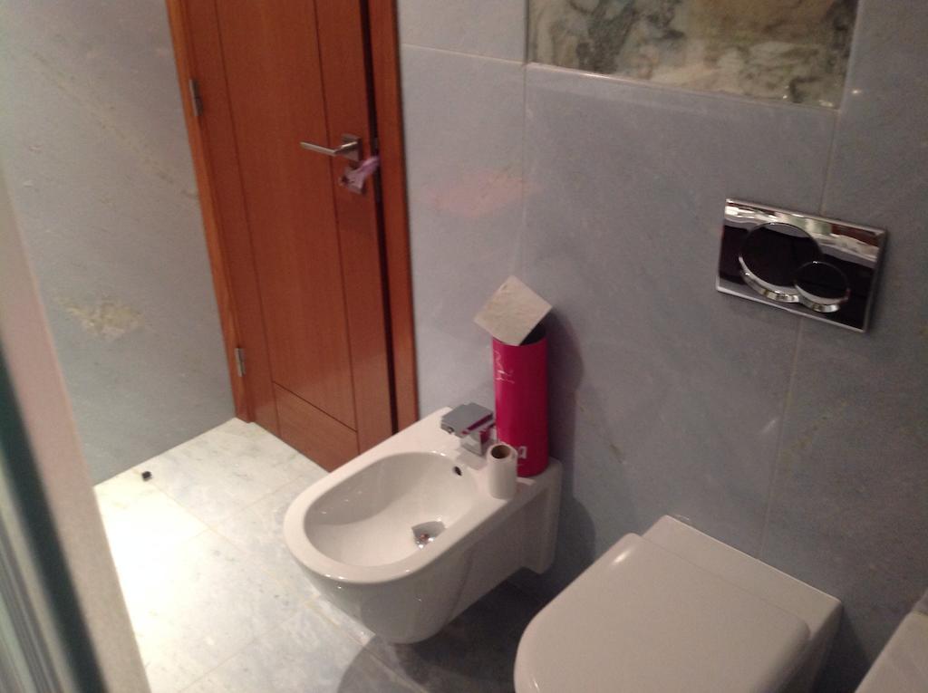 Canas Guest House In Lissabon Zimmer foto